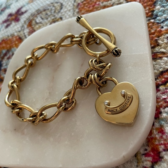 JUICY COUTURE Gold Heart Padlock Starter Bracelet with Crown Toggle - Picture 4 of 5